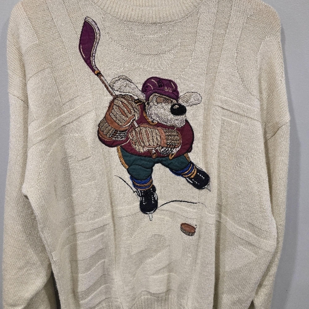 Men's Beige Sweater with Hockey Bear Design Size Large